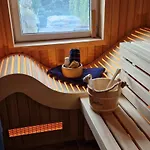 Am Weinberg Madelunger Strasse 57 *