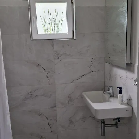 בית נופש Am Weinberg Madelunger Strasse 57